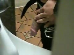 guy pissing